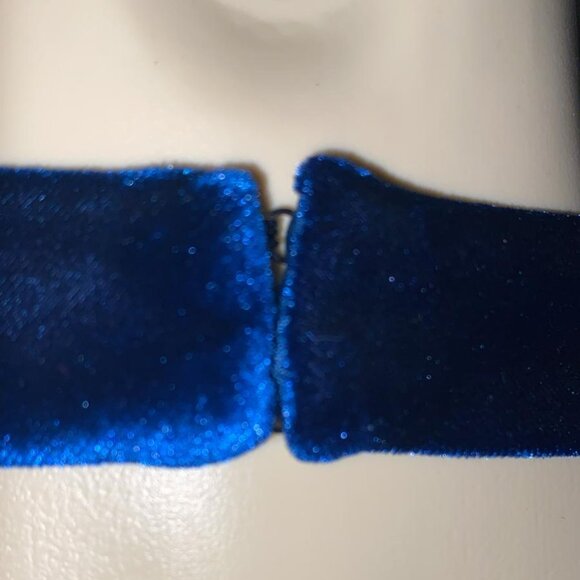 BCBGMAXAZRIA TIERED FLOOR LENGTH GOWN IN POSEIDON BLUE - Picture 6 of 8